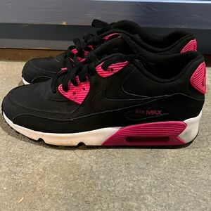 Nike air max’s in pink and black